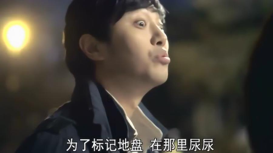 当男性体内的雄性激素充足时，通常会表现出两大显著特征