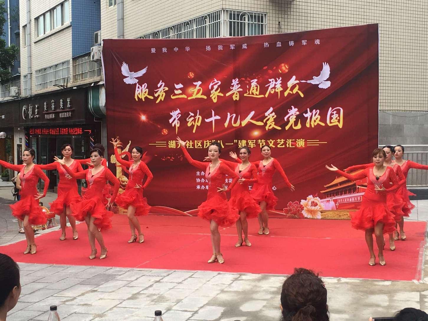 小矮怪挖金矿